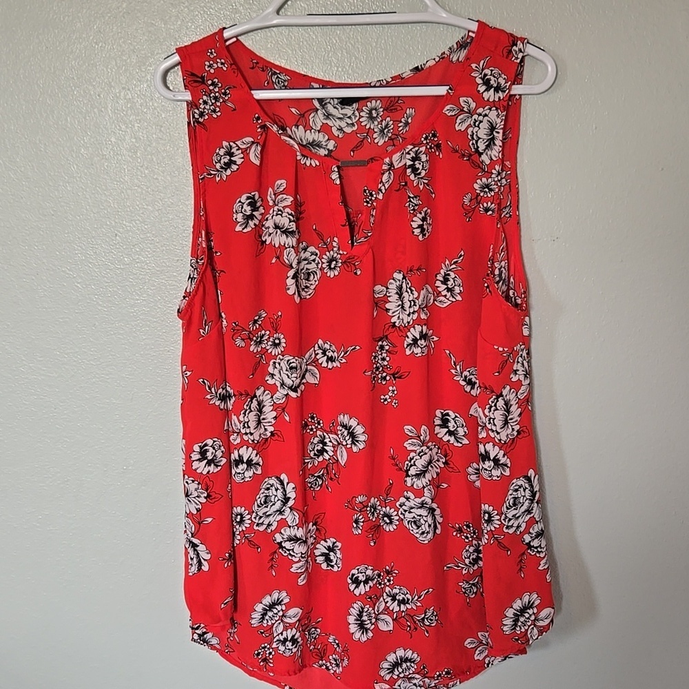 Torrid | Red Floral Sleeveless Tank Size 2